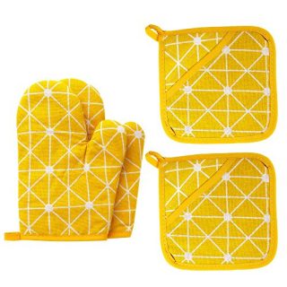 IEIK Oven Mitts and Potholders, Kitchen Mitts and Pot Holders with Recycled Cotton Non-Slip Cooking Gloves for BBQ Cooking Baking Grilling, Set of 4 (Yellow)