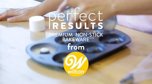 Wilton Perfect Results Premium Non-Stick Mega Standard-Size - Image 7