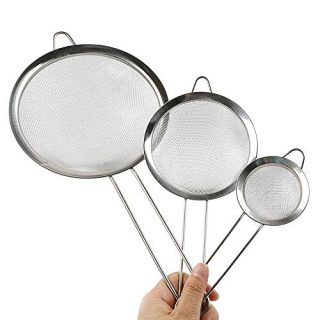 NUOMI Set of 3 Fine Mesh Strainer Spoon Stainless Steel Sieve Colander Sets Multifunctional Food Strainer with Long Handle for Sifting Flour, Tea, Frying Oil, Coffee Powder, Juice, Dia. 8/14/20 CM