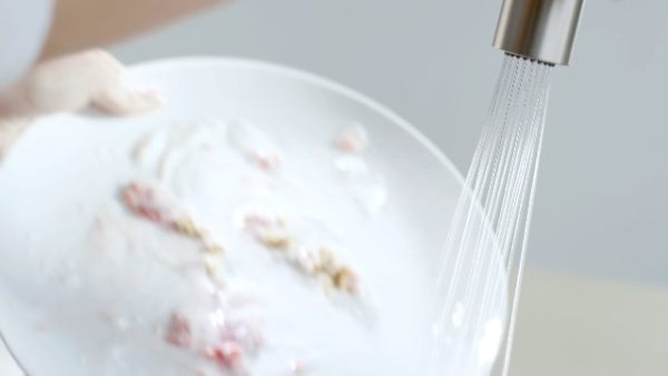 Single-Handle Pull-Down Sprayer Modern Kitchen Faucet - Image 7