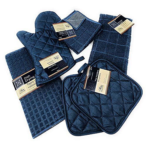 Kitchen Towel Set with 2 Quilted Pot Holders