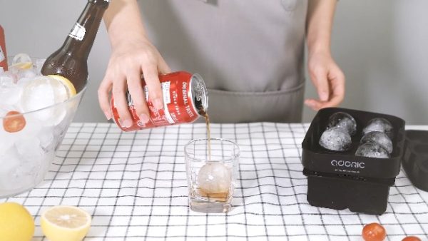Adoric Large Square Ice Tray and Sphere Ice Ball Maker with Lid - Image 7