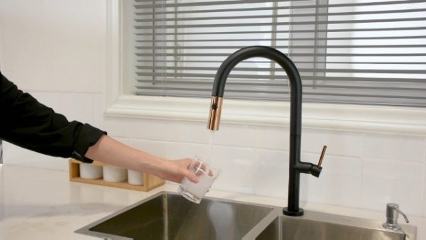 Matte Black Contact Kitchen Tap with Pull Down Sprayer - Single Handle Brass Faucet for RV & Laundry Sink - Image 7