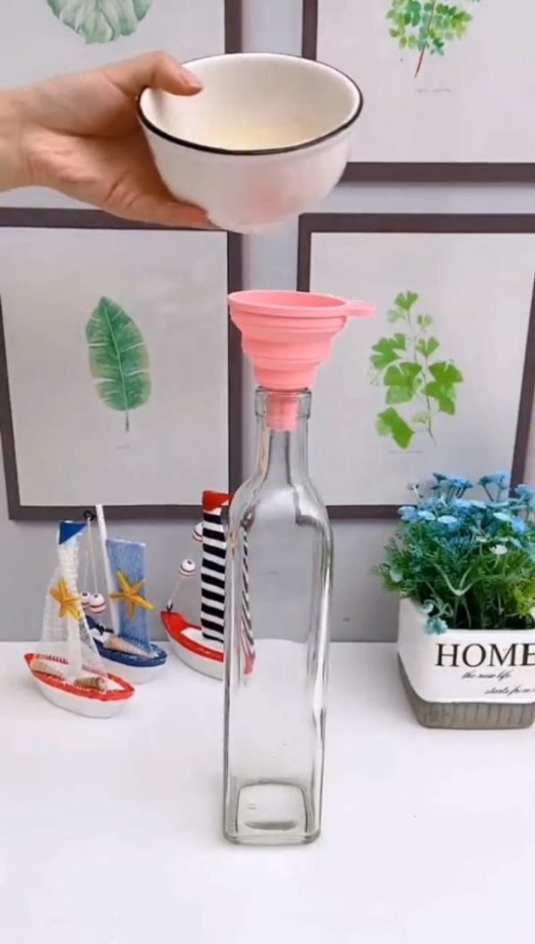 Collapsible Silicone Kitchen Funnel Set - Image 6