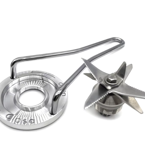 High-performance blender blade set for TWK TM 767 and 800 models, made of durable metal, perfect for crushing ice and creating smoothies.