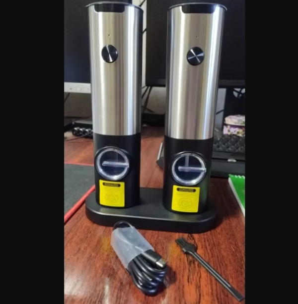USB Rechargeable Electric Salt and Pepper Grinder for Effortless Seasoning - Image 4